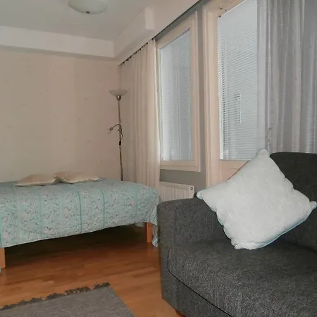 Huoneistohotelli Nallisuites 3* Όουλου